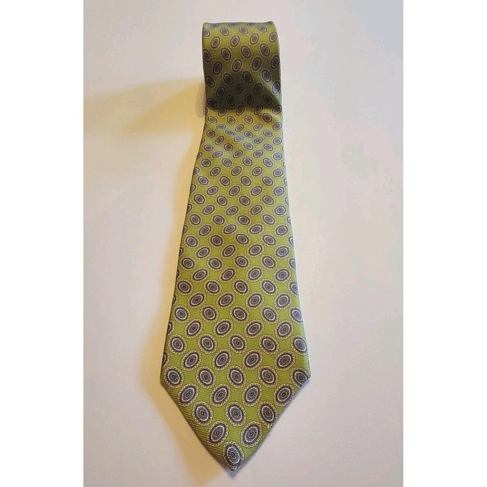 Brooks Brothers Makers tie in a green and blue medallion pattern
